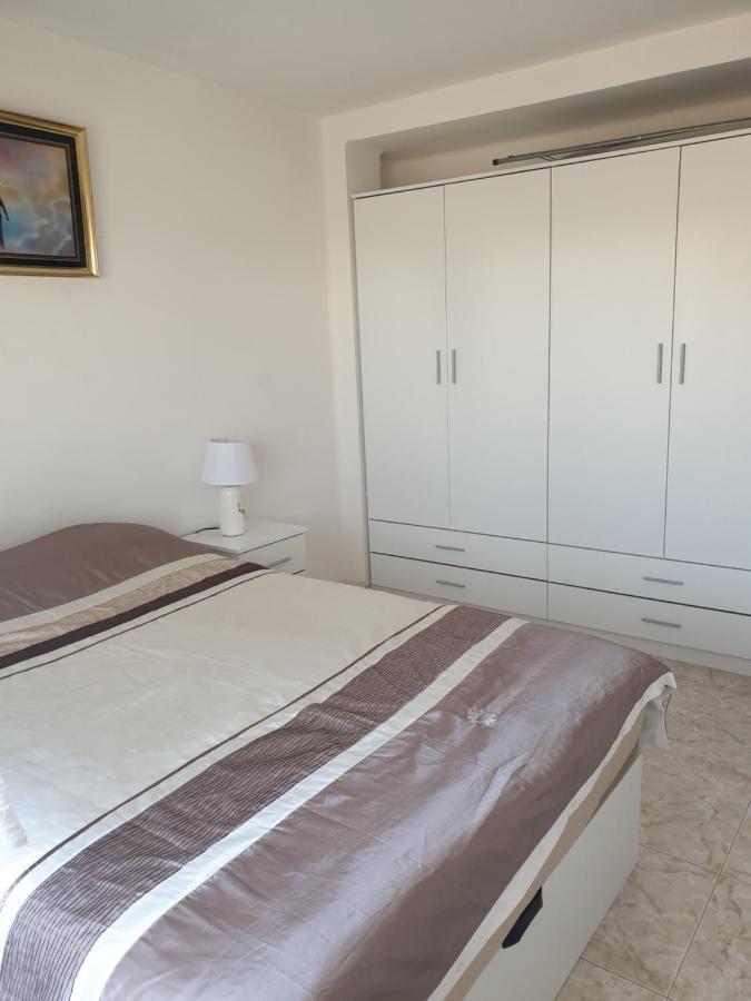 Rooms Nice And Quite Valencia Eksteriør billede